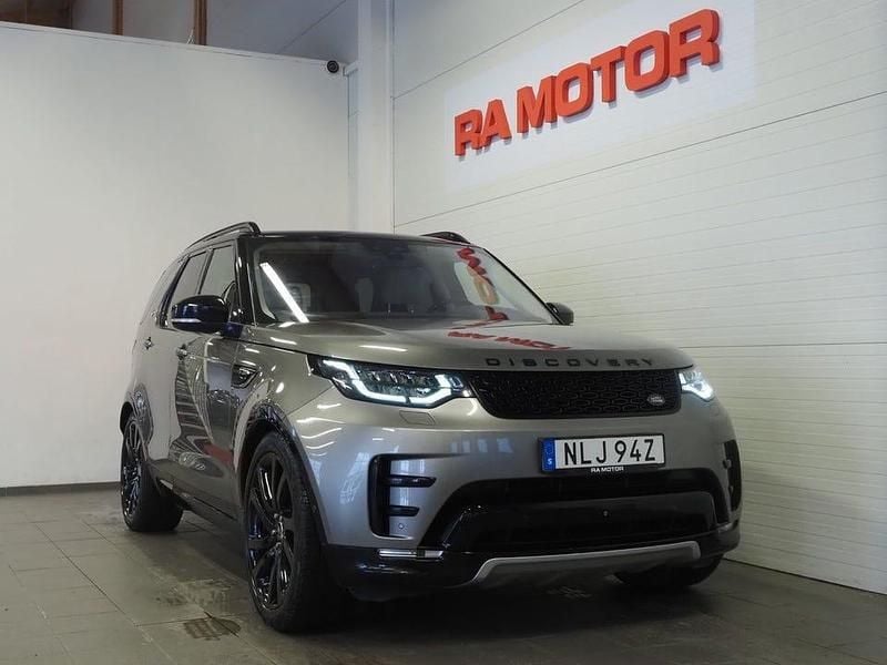 Grå Begagnad 2019 Land Rover Discovery 5 HSE Dynamic SUV | 349 900 kr (Marknadspris) - Bild 1/3