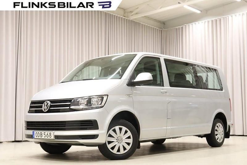 Silver Begagnad 2016 VW Caravelle Minibuss | 329 800 kr (Lite dyr) - Bild 1/4