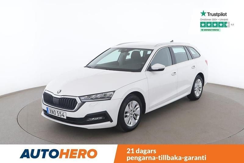 Vit Begagnad 2022 Skoda Octavia Ambition Kombi | 214 000 kr (Bra pris) - Bild 1/4