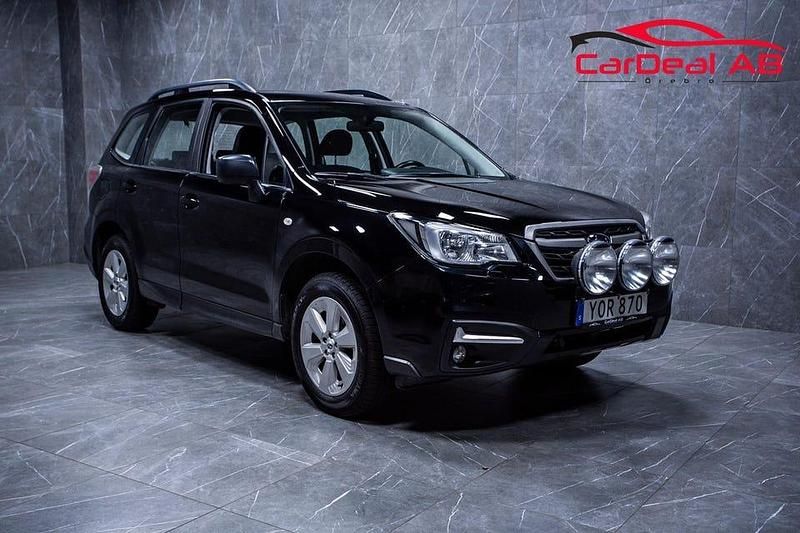 Svart Begagnad 2017 Subaru Forester SUV | 132 800 kr (Dyr) - Bild 1/4