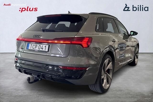 Begagnad Audi Q8 e-tron S-Line 303 kW (413 HK) 2023 Chronosgrå metallic SUV