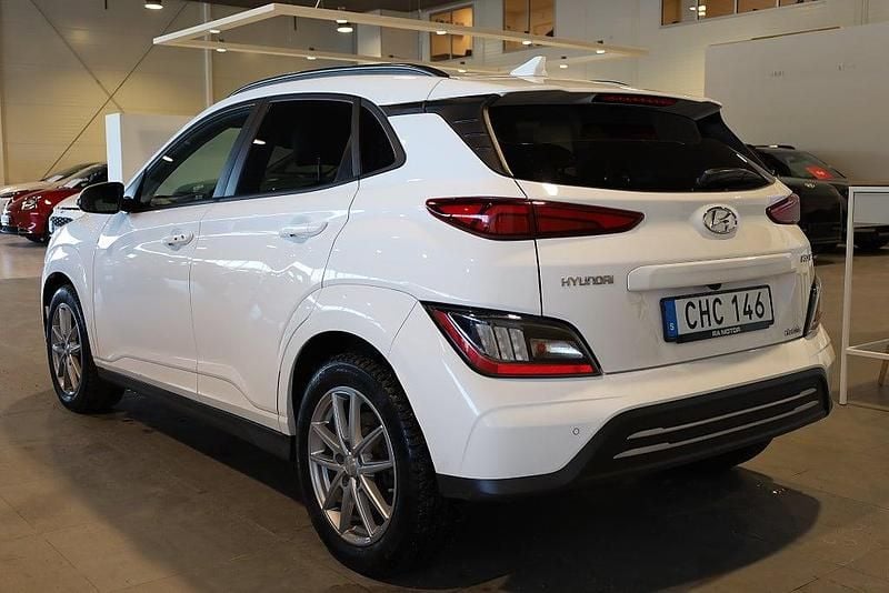Begagnad Hyundai Kona Essential 100 kW (136 HK) 2022 Vit SUV