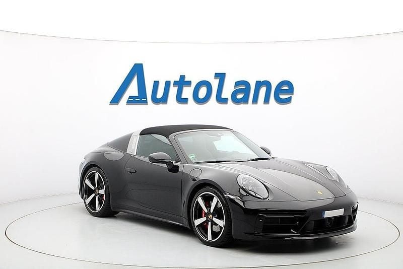 Begagnad Porsche 911 Targa 4S 451 HK (331 kW) 2024 Jet black metallic Cab
