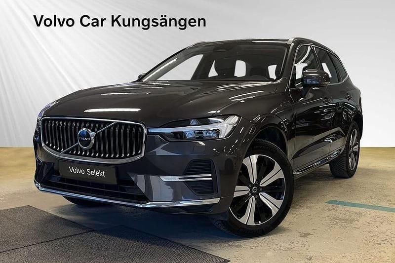 Grå Begagnad 2023 Volvo XC60 Plus SUV | 469 900 kr - Bild 1/3
