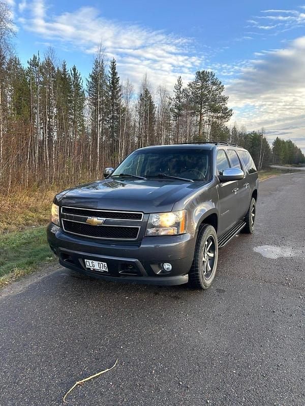 Begagnad 2010 Chevrolet Suburban SUV | 190 000 kr (Marknadspris) - Bild 1/4