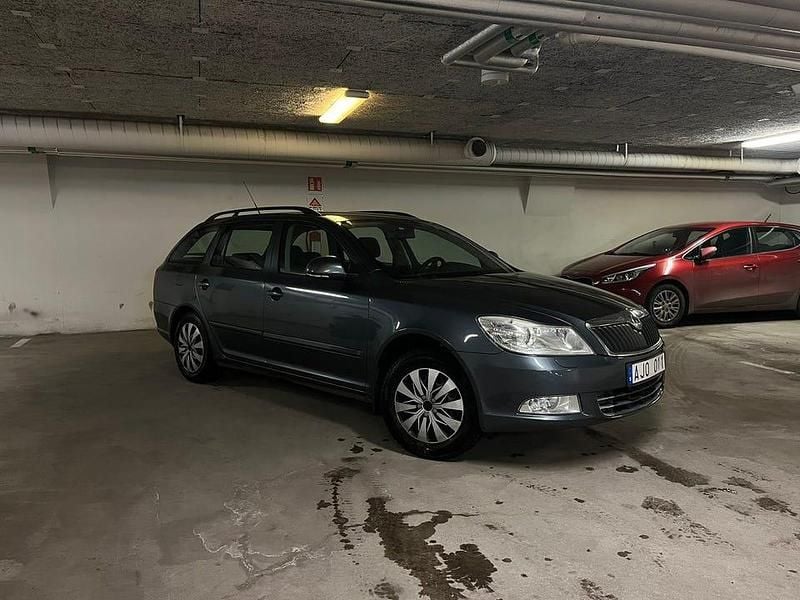 Begagnad Skoda Octavia 102 HK (75 kW) 2010 Kombi