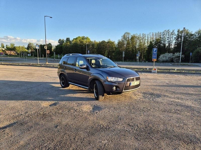 Begagnad 2010 Mitsubishi Outlander SUV | 44 000 kr (Marknadspris) - Bild 1/4