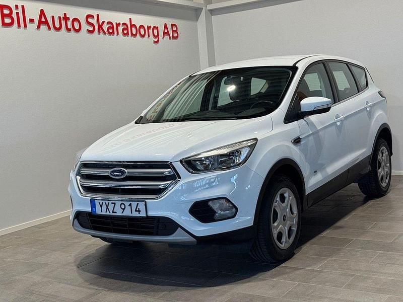 Vit Begagnad 2018 Ford Kuga Trend SUV | 126 500 kr - Bild 1/4