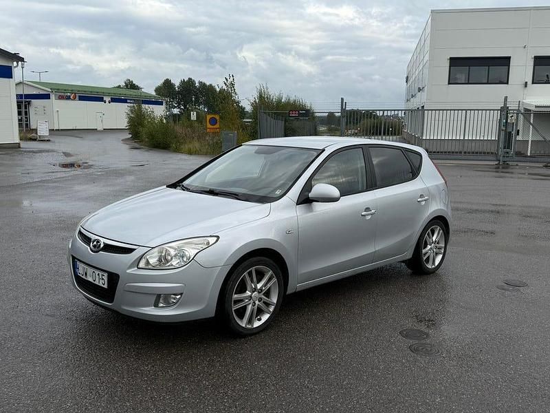Begagnad 2008 Hyundai i30 Halvkombi | 35 000 kr (Marknadspris) - Bild 1/4