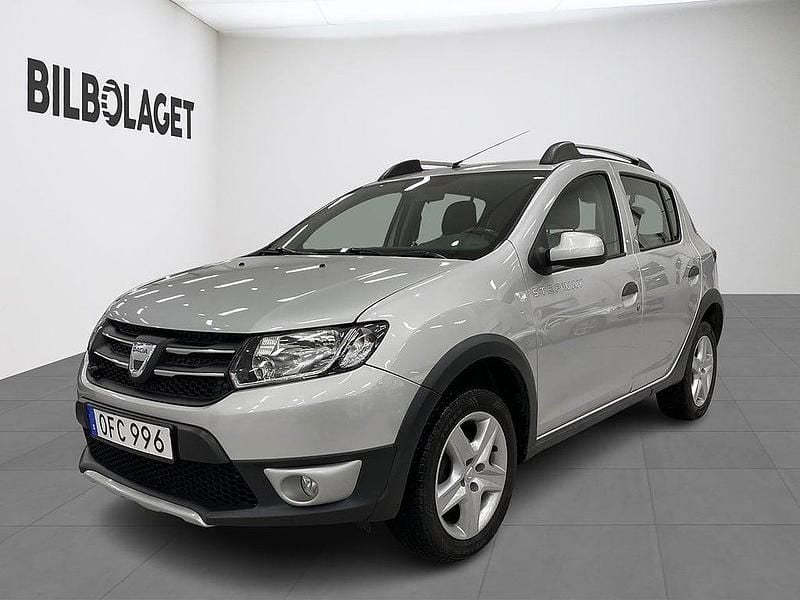 Silver Begagnad 2016 Dacia Sandero Stepway SUV | 79 900 kr (Marknadspris) - Bild 1/4