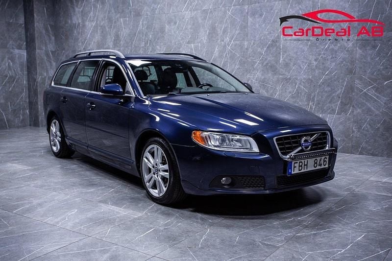 Blå Begagnad 2013 Volvo V70 Momentum Kombi | 68 800 kr (Bra pris) - Bild 1/4