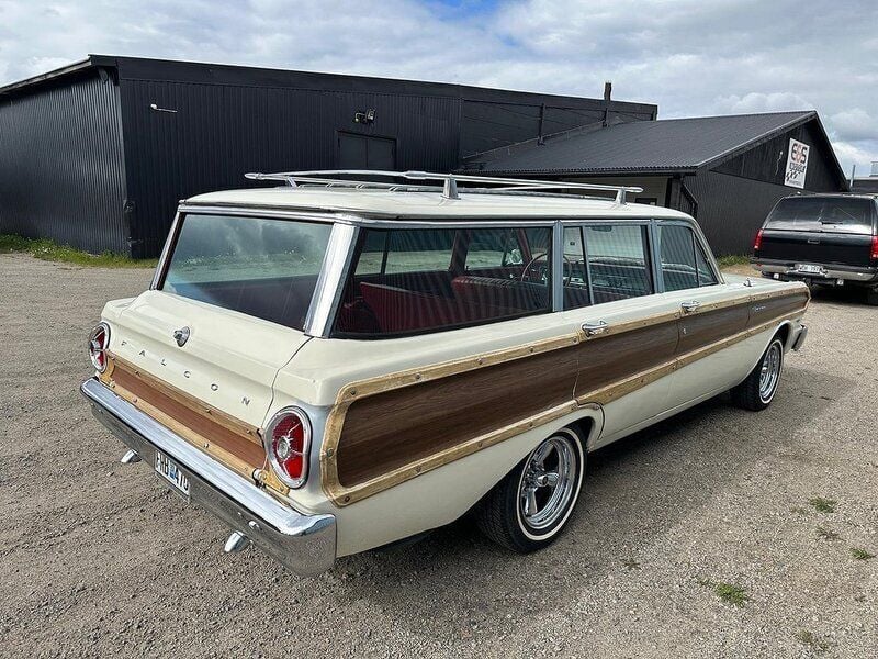 Flerfärgad Begagnad 1965 Ford Squire Futura Kombi | 145 000 kr - Bild 1/4