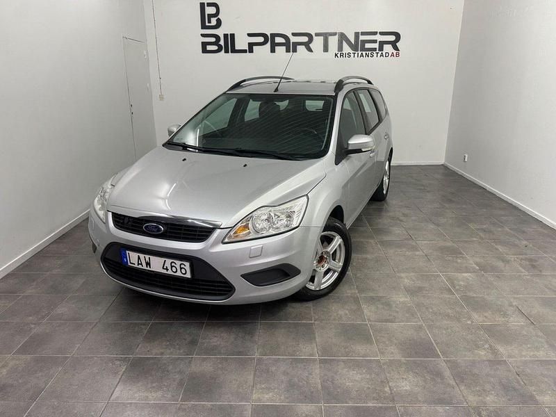 Silver Begagnad 2011 Ford Focus Trend Kombi | 39 900 kr - Bild 1/4