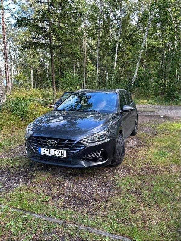 Grå Begagnad 2021 Hyundai i30 Kombi | 180 000 kr (Marknadspris) - Bild 1/1