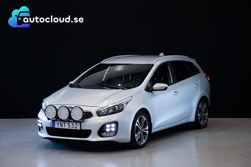 Grå Begagnad 2017 Kia Ceed Sportswagon GT-Line Kombi | 125 800 kr (Marknadspris) - Bild 1/4