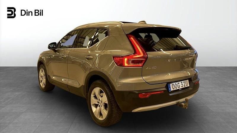Begagnad Volvo XC40 Inscription 180 HK (132 kW) 2022 Grå SUV
