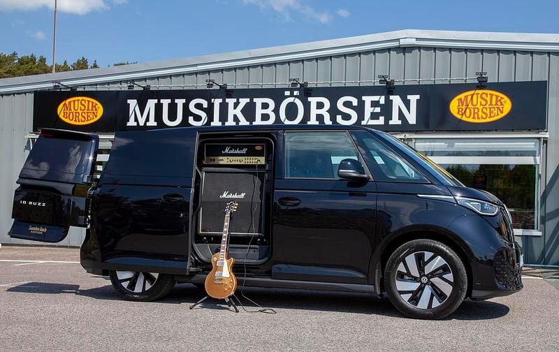 Begagnad VW ID. Buzz Edition 152 kW (207 HK) 2024 Svart Minibuss