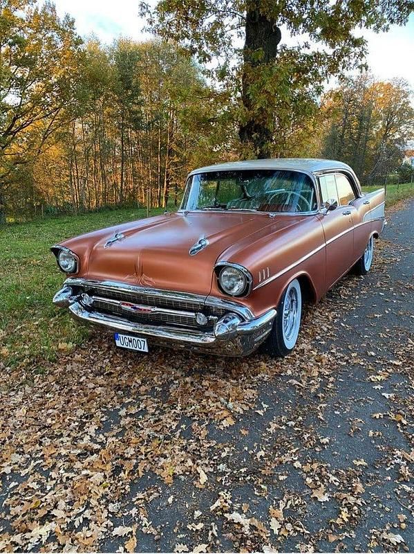 Begagnad Chevrolet Bel Air Sport 330 HK (242 kW) 1957 Sierra gold Sedan