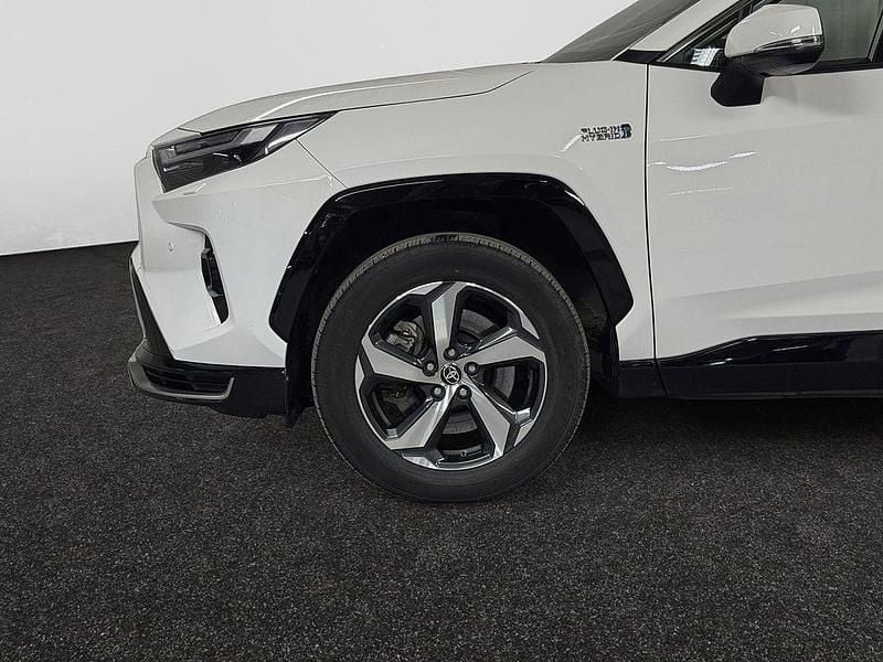 Begagnad Toyota RAV4 Hybrid Edition 185 HK (136 kW) 2023 Vit SUV