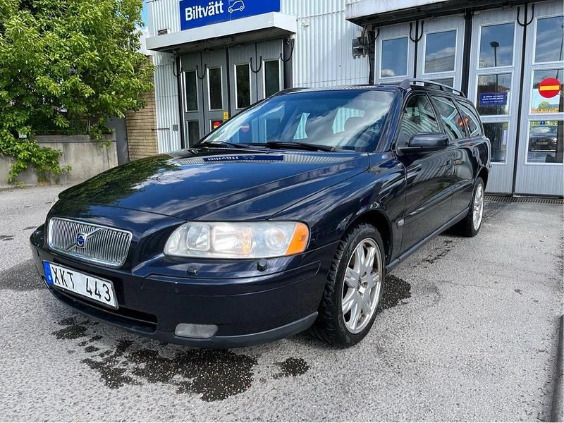 Blå Begagnad 2006 Volvo V70 Kinetic Kombi | 26 000 kr (Marknadspris) - Bild 1/4