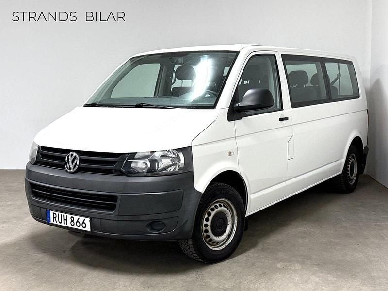 Vit Begagnad 2011 VW Caravelle Minibuss | 229 000 kr (Dyr) - Bild 1/4