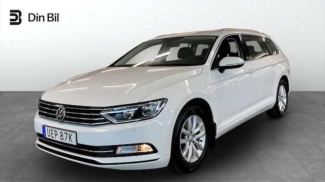 Vit (pure white) Begagnad 2019 VW Passat Kombi | 219 900 kr (Marknadspris) - Bild 1/4