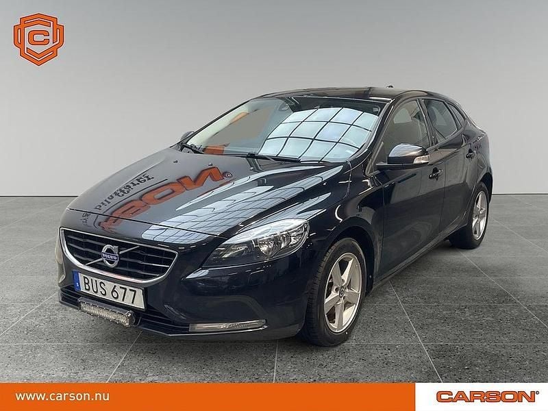 Begagnad Volvo V40 Kinetic 116 HK (85 kW) 2014 Svart Halvkombi