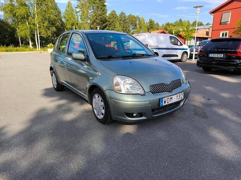 Begagnad Toyota Yaris 87 HK (63 kW) 2004