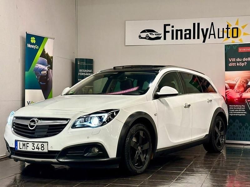Vit Begagnad 2017 Opel Insignia Country Tourer Business Kombi | 134 900 kr (Lite dyr) - Bild 1/2