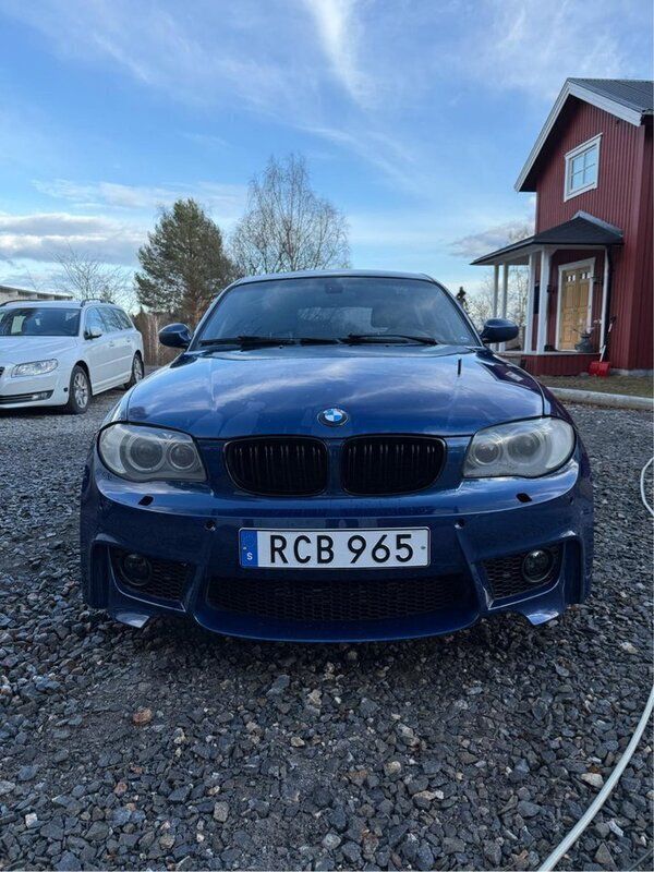 Blå Begagnad 2007 BMW 120 M Sport Halvkombi | 43 000 kr (Bra pris) - Bild 1/4