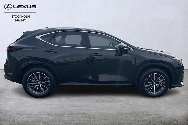 Begagnad Lexus NX450h+ Business Edition 313 HK (230 kW) 2025 Svart SUV