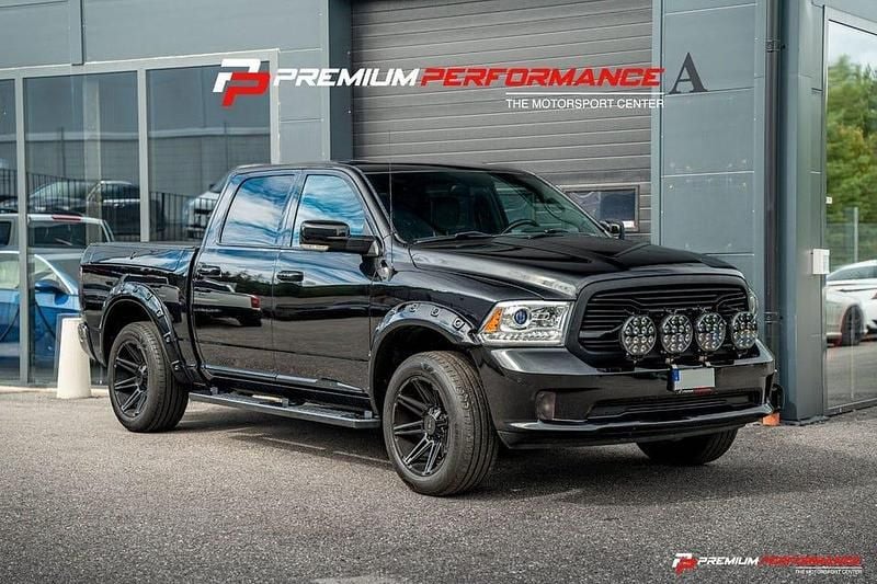 Svart Begagnad 2018 Dodge Ram Limited Pickup | 469 900 kr (Lite dyr) - Bild 1/4