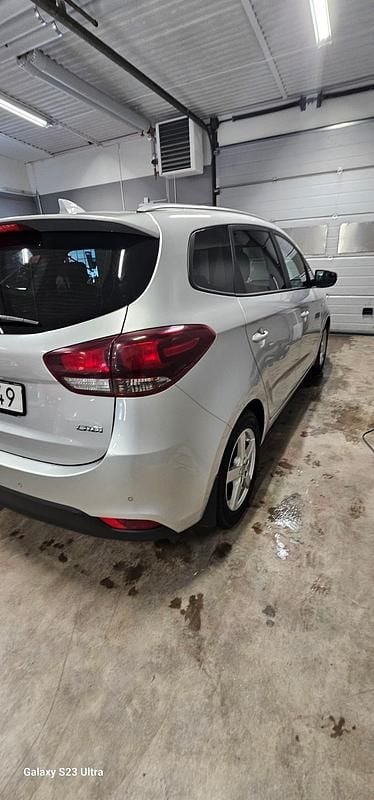 Begagnad Kia Carens 141 HK (103 kW) 2017 Minibuss