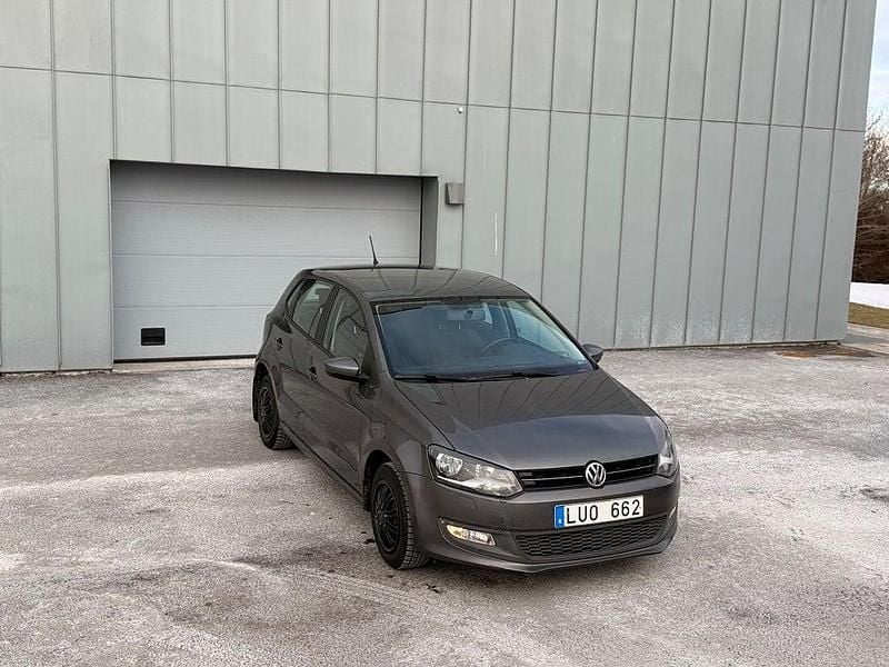 Begagnad VW Polo 86 HK (63 kW) 2011 Grå Halvkombi
