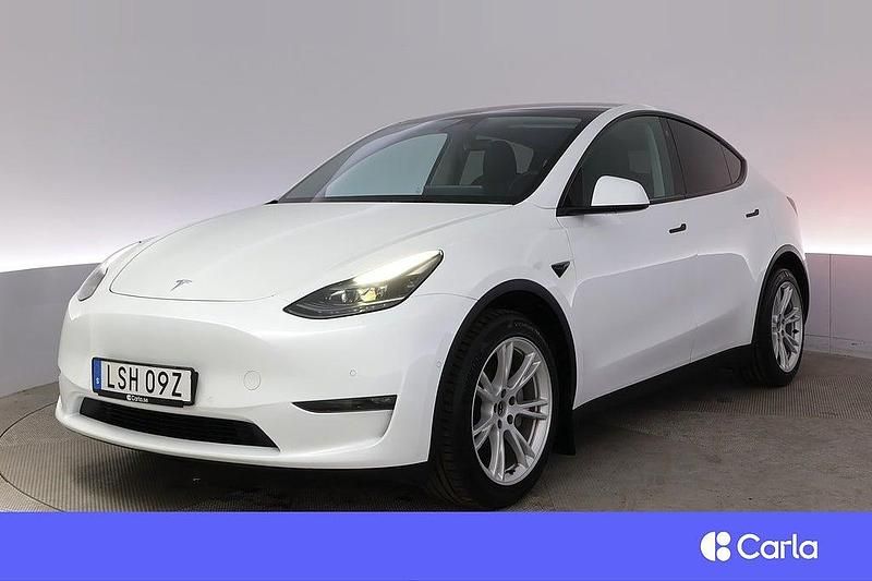Vit Begagnad 2022 Tesla Model Y Long Range AWD SUV | 377 900 kr (Marknadspris) - Bild 1/4