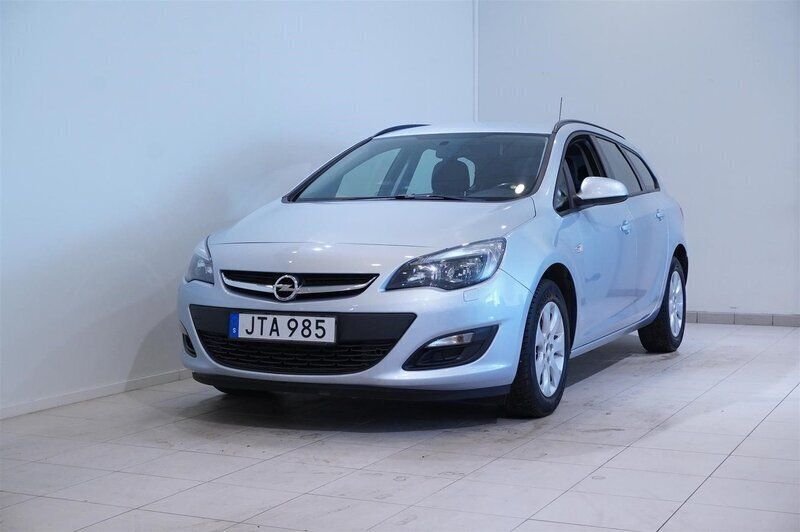 Grå Begagnad 2015 Opel Astra Active Kombi | 94 900 kr (Marknadspris) - Bild 1/4