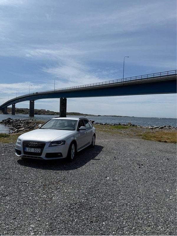Silver Begagnad 2012 Audi A4 Kombi | 65 000 kr (Bra pris) - Bild 1/4