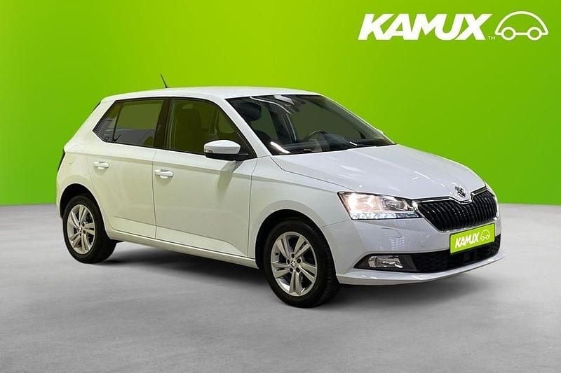 Begagnad Skoda Fabia Style 95 HK (69 kW) 2020 Vit Halvkombi