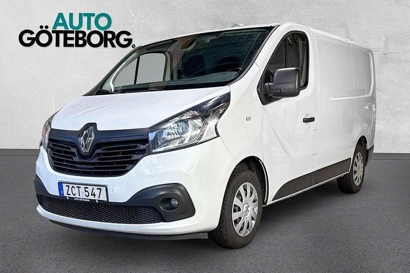 Vit Begagnad 2018 Renault Trafic Minibuss | 79 900 kr (Superpris) - Bild 1/3