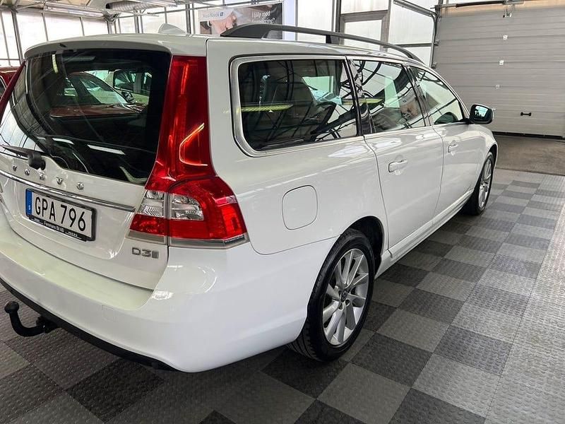 Begagnad Volvo V70 Momentum 150 HK (110 kW) 2016 Vit Kombi