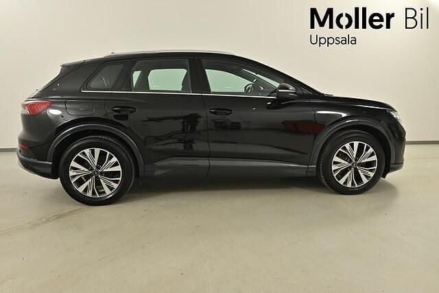 Begagnad Audi Q4 e-tron Proline 219 kW (299 HK) 2023 Mytsvart metallic SUV