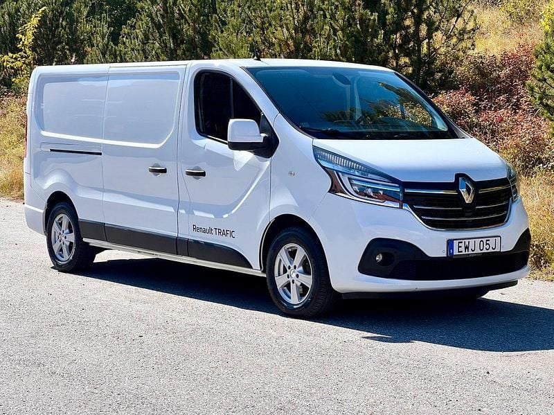 Vit Begagnad 2021 Renault Trafic Van | 219 000 kr (Bra pris) - Bild 1/4