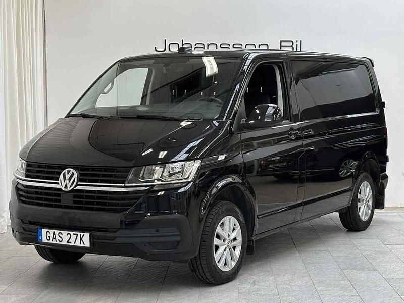 Svart Begagnad 2021 VW T6.1 Van | 329 900 kr (Superpris) - Bild 1/4