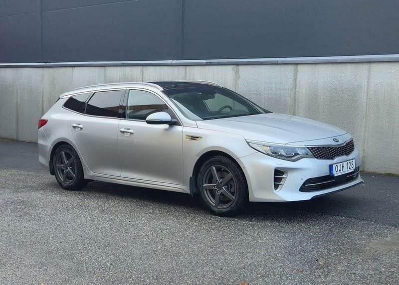 Begagnad Kia Optima GT-Line 141 HK (103 kW) 2016 Grå Kombi