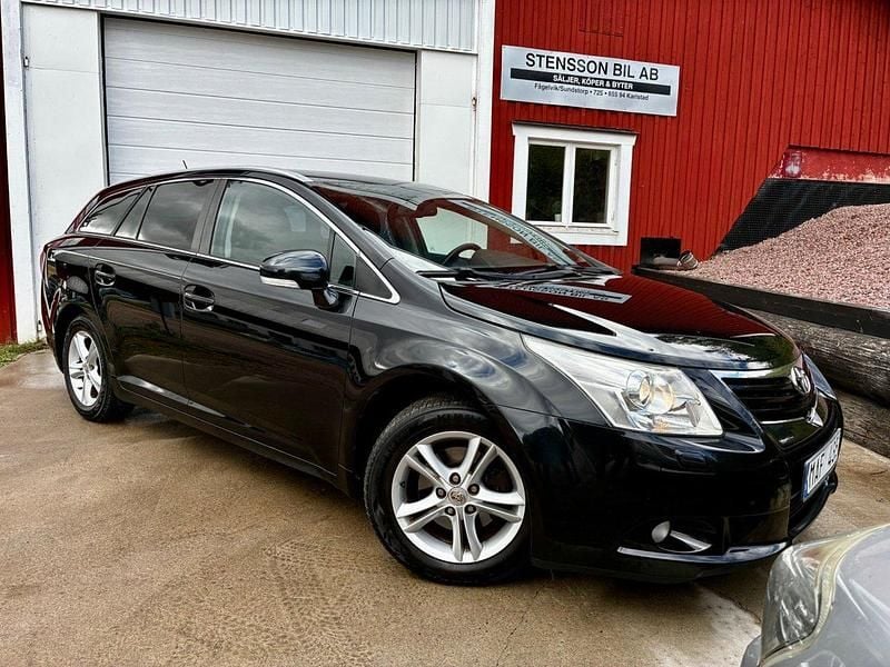 Svart Begagnad 2009 Toyota Avensis Business Edition Kombi | 79 500 kr (Marknadspris) - Bild 1/4
