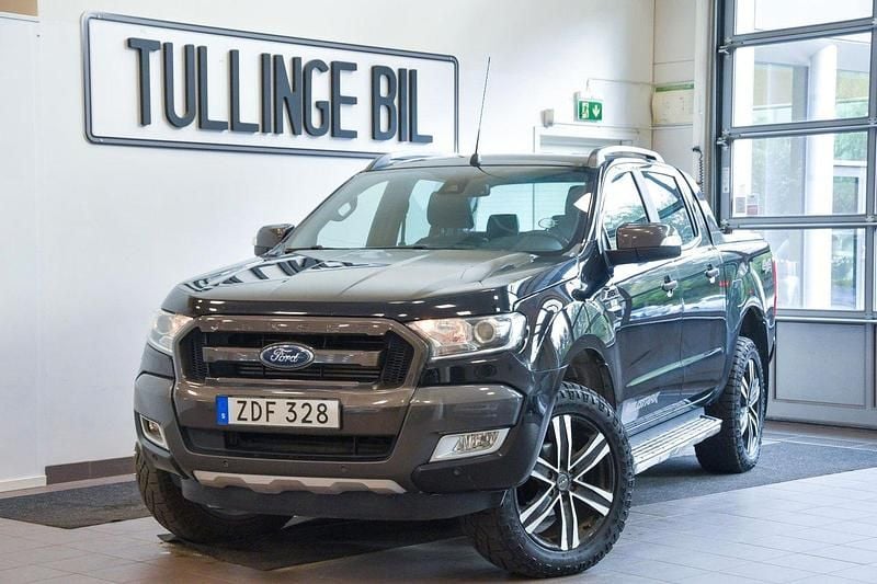 Svart Begagnad 2018 Ford Ranger Wildtrack Pickup | 289 900 kr (Marknadspris) - Bild 1/4