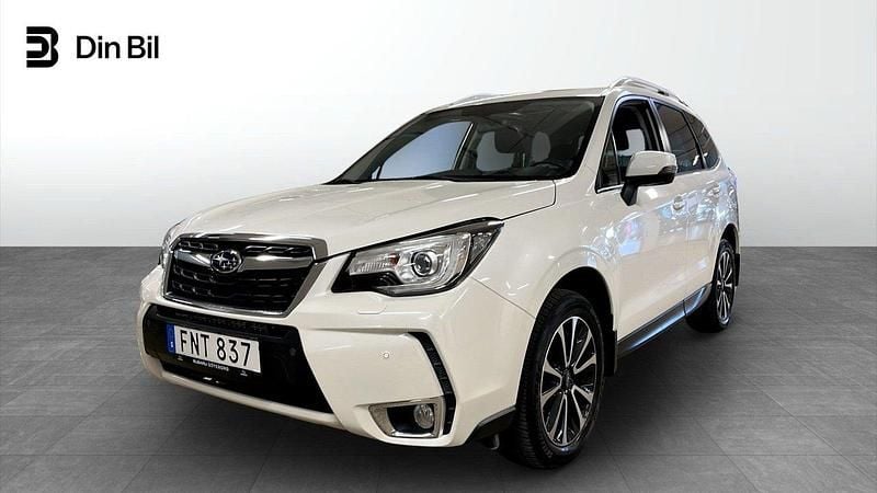 Vit Begagnad 2018 Subaru Forester SUV | 244 900 kr (Marknadspris) - Bild 1/4