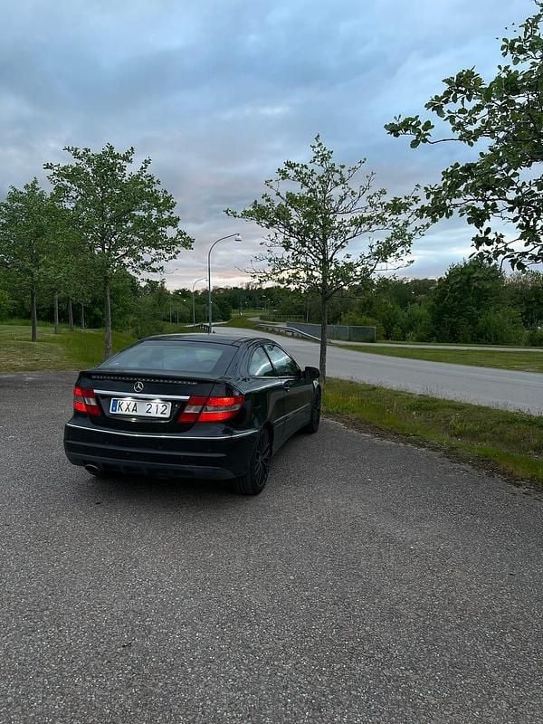 Begagnad Mercedes CLC180 143 HK (105 kW) 2010 Halvkombi