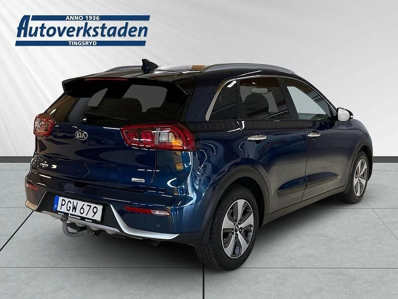 Begagnad Kia Niro Advance 143 HK (105 kW) 2017 Blå SUV