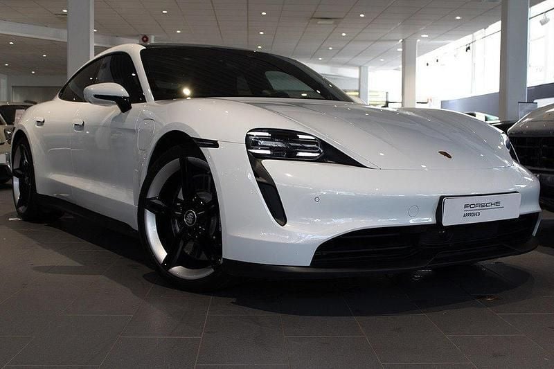 Vit Begagnad 2022 Porsche Taycan 4S Sedan | 850 000 kr (Dyr) - Bild 1/4